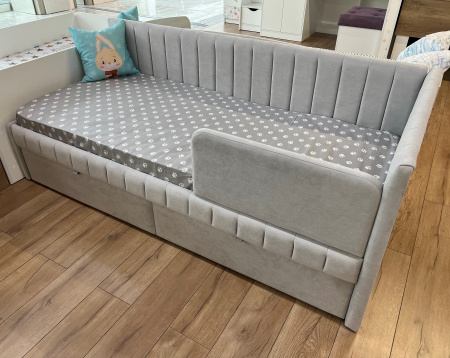 Мягкая кровать Слайт полоса угловая 190х80. Велюр Teddy 313 (серый)