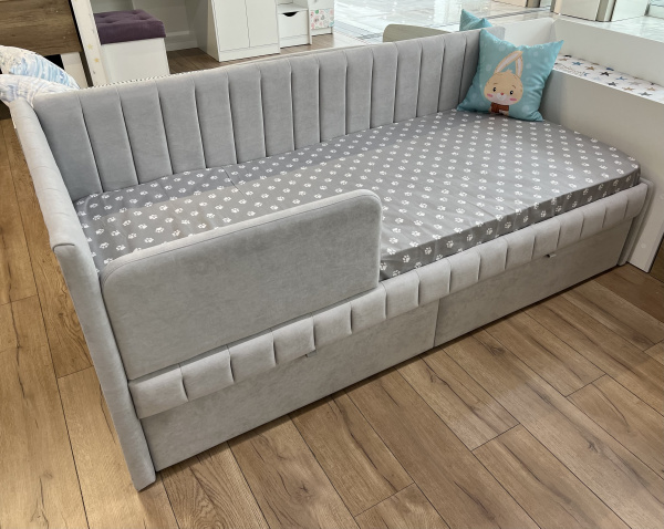 Кровать Слайт полоса угловая 190х80. Велюр Teddy 313 (серый)